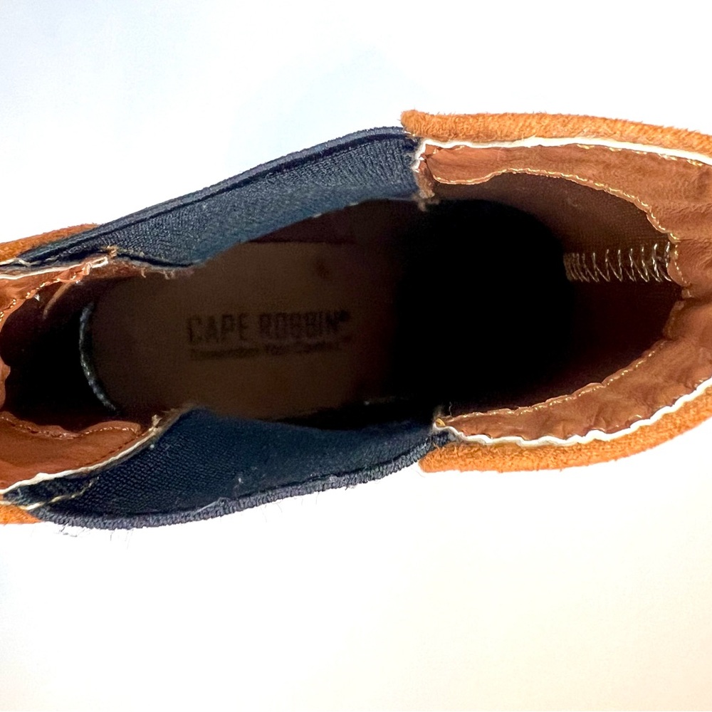 NWT Lux Chelsea Combat Ankle Boots - Chestnut Tan Brown w/Gold Chain Detail - Picture 9 of 10